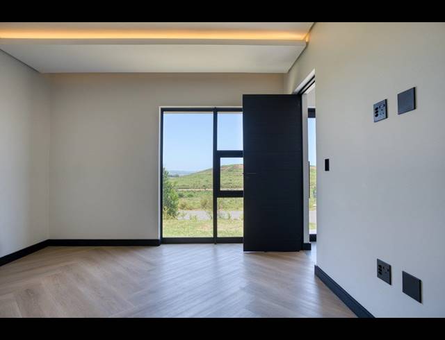 4 BEDROOM HOUSE FOR SALE IN SEATON ESTATE